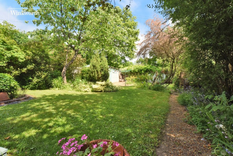 Kingshill Avenue, Worcester Park, KT4