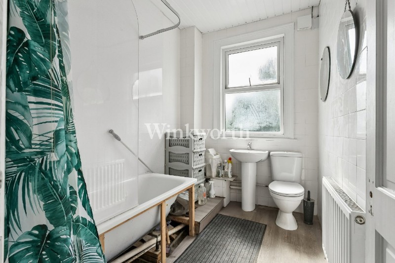 Westbury Avenue, London, N22