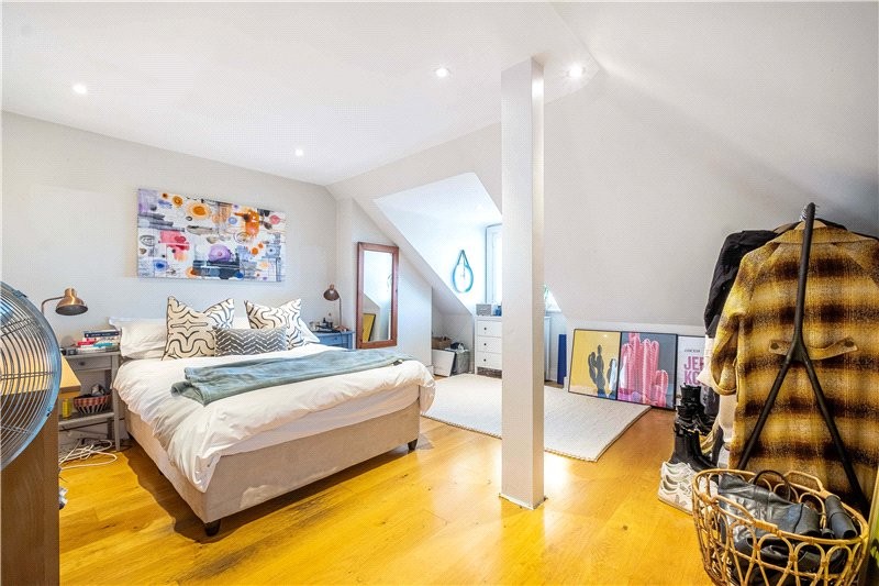 Kitson Road, Barnes, London, SW13