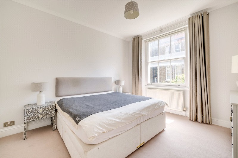 Barton Road, London, W14