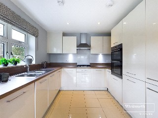 Freshers Grove, Earley, Reading, RG6