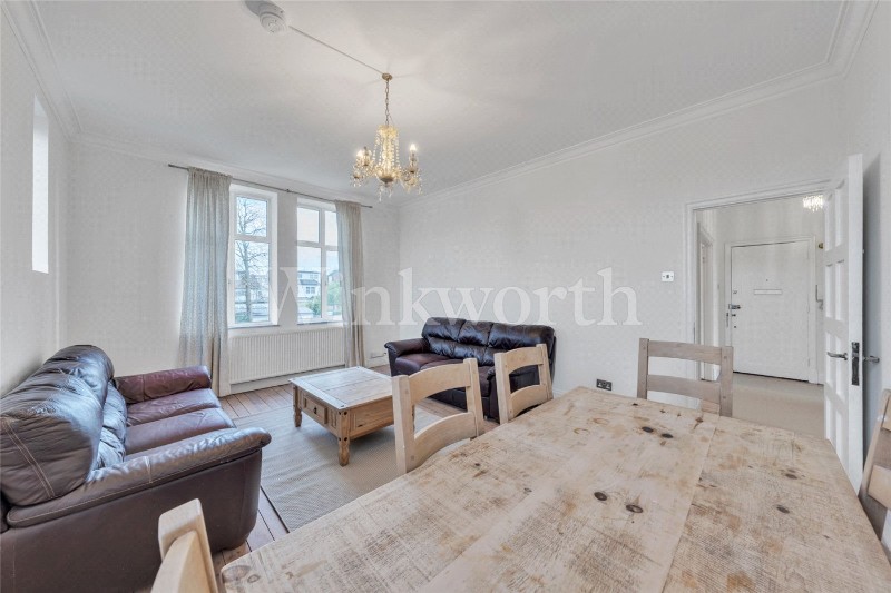 Golders Green Road, London, NW11