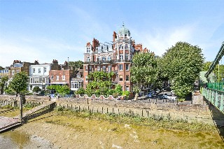Hammersmith Bridge Road, London, W6