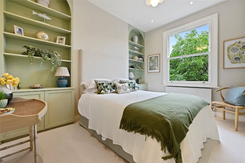 St Stephens Avenue, London, W12
