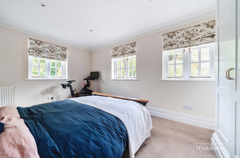 Guildford Road, Bagshot, Surrey, GU19