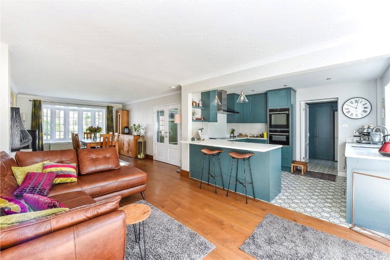 Selborne Close, Petersfield, Hampshire, GU32
