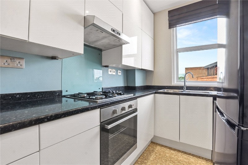 Kilburn Lane, London, W10