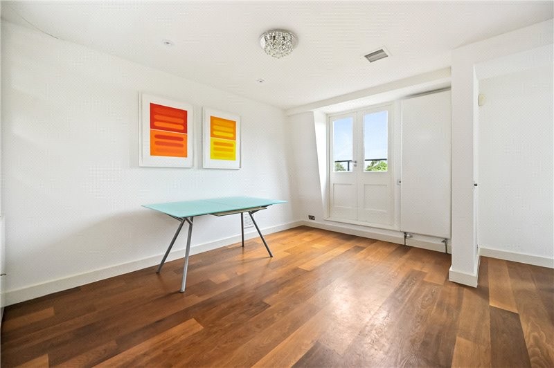 Nevern Square, Earls Court, London, SW5