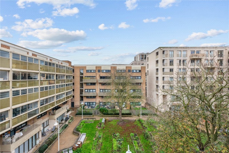 Brownswood Road, London, N4