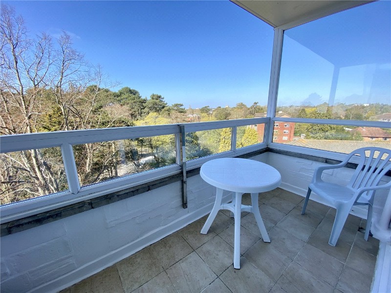 West Cliff Road, Bournemouth, BH4