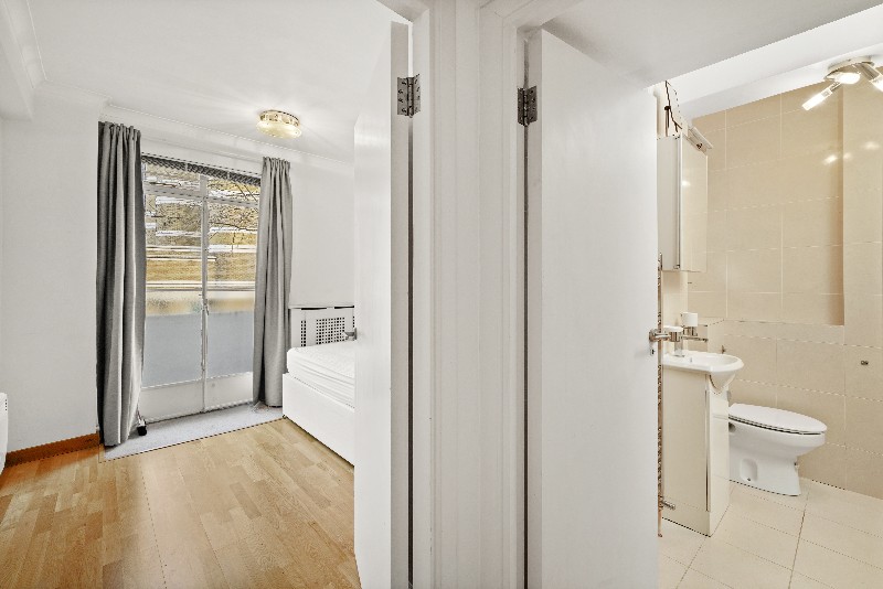 Oslo Court, Prince Albert Road, St John's Wood, London, NW8