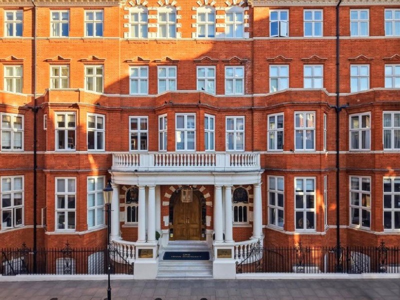 Hans Crescent, London, SW1X
