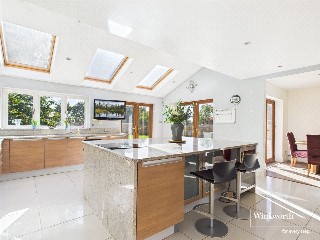 St. Annes Drive, Wokingham, Berkshire, RG40