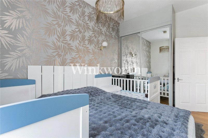 Pennington Drive, London, N21