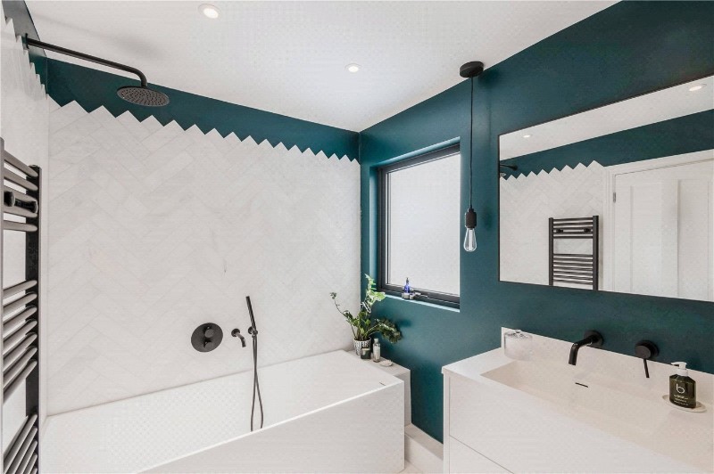 Henslowe Road, East Dulwich, London, SE22