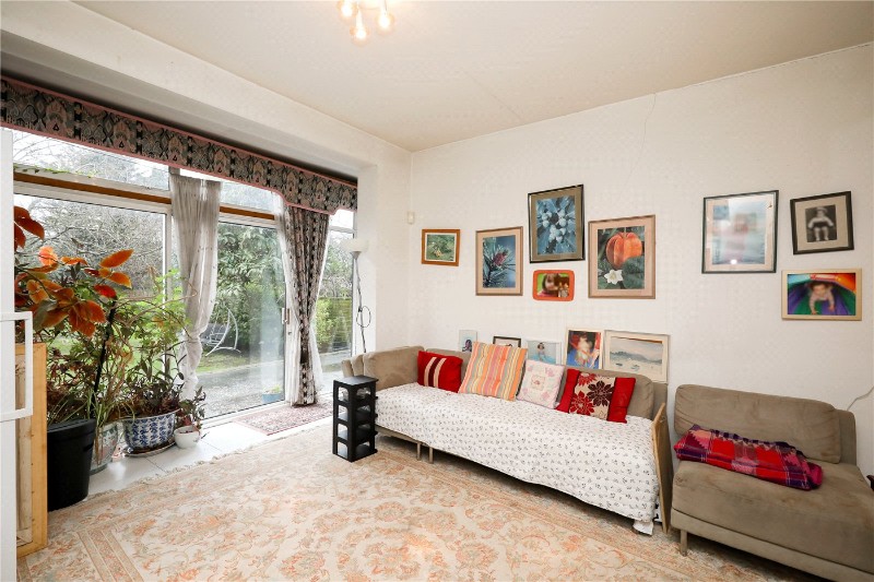 Gunnersbury Avenue, London, W5