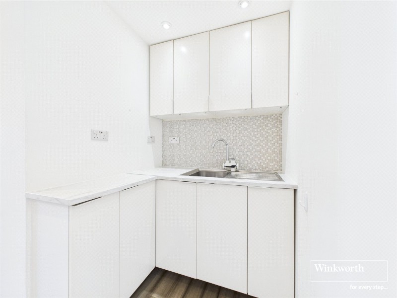 Great North Way, Hendon, London, NW4