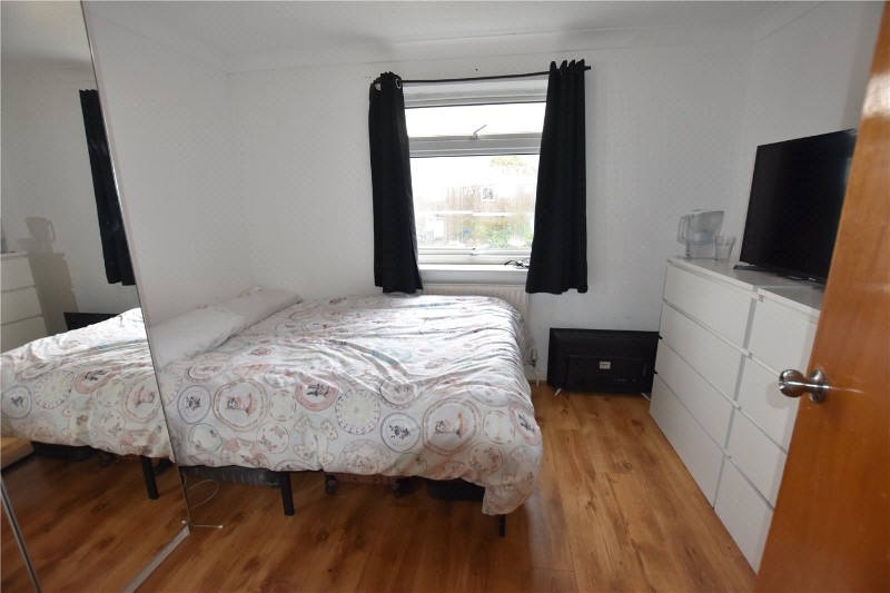 Waterside Close, London, SE16