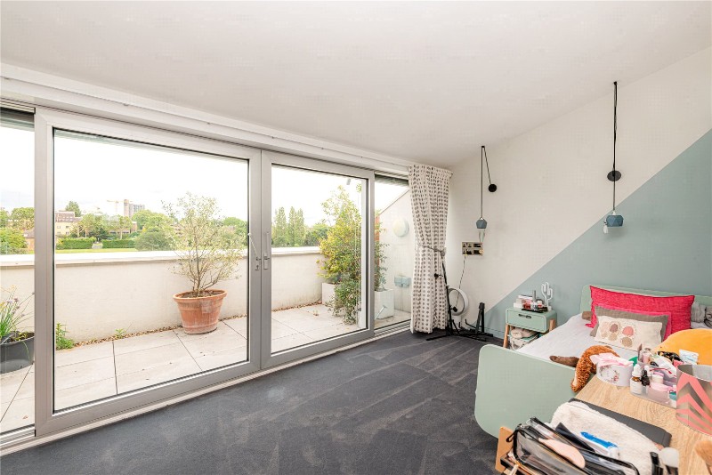 Pangbourne Avenue, London, W10