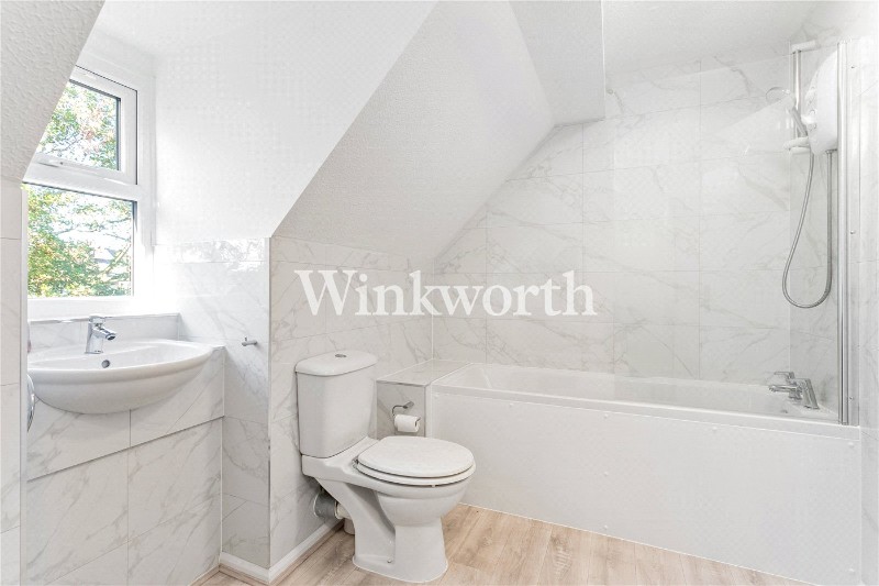 Pilgrims Close, London, N13