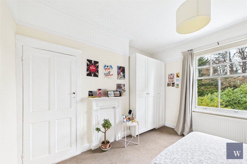 Kirkstall Road, London, SW2