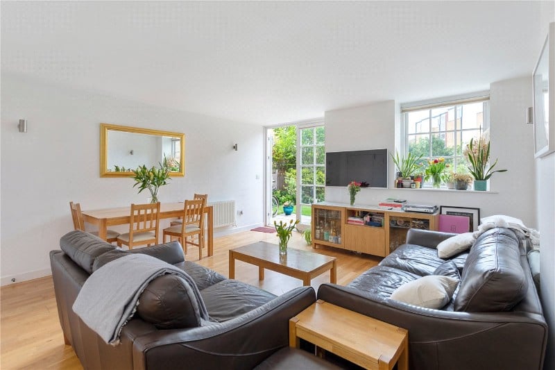 Enfield Road, London, N1