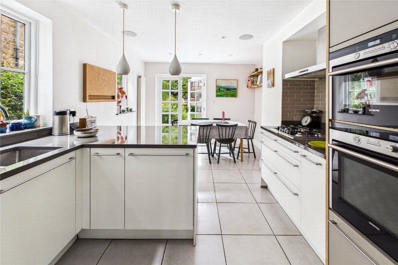 Gubyon Avenue, London, SE24