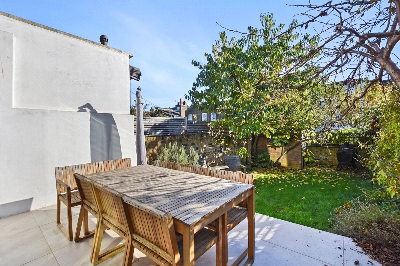 Buchanan Gardens, London, NW10