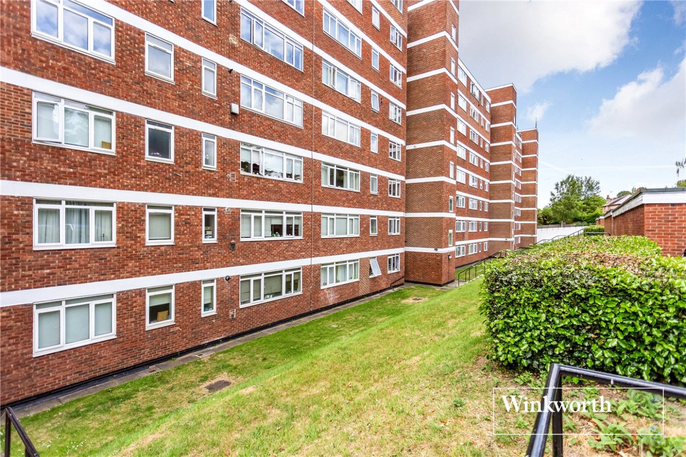 2 bedroom property for sale in Mayflower Lodge, Regents Park Road