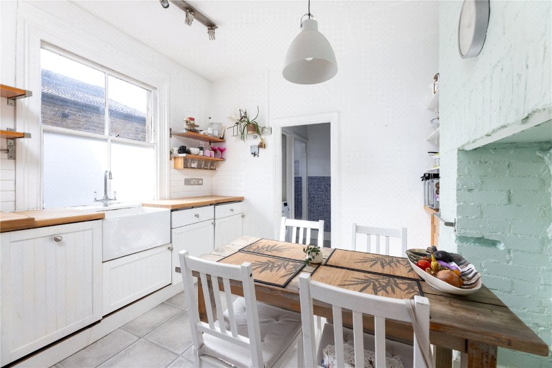 Mafeking Avenue, Brentford, TW8