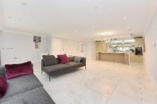 Gunnersbury Mews, London, W4