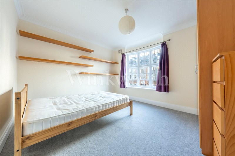 Golders Green Road, London, NW11