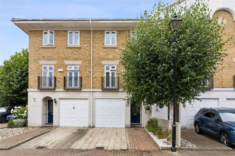 Bevin Square, London, SW17