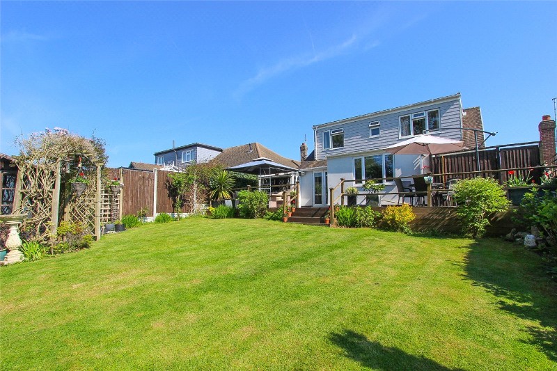 Cotswold Avenue, Rayleigh, Essex, SS6