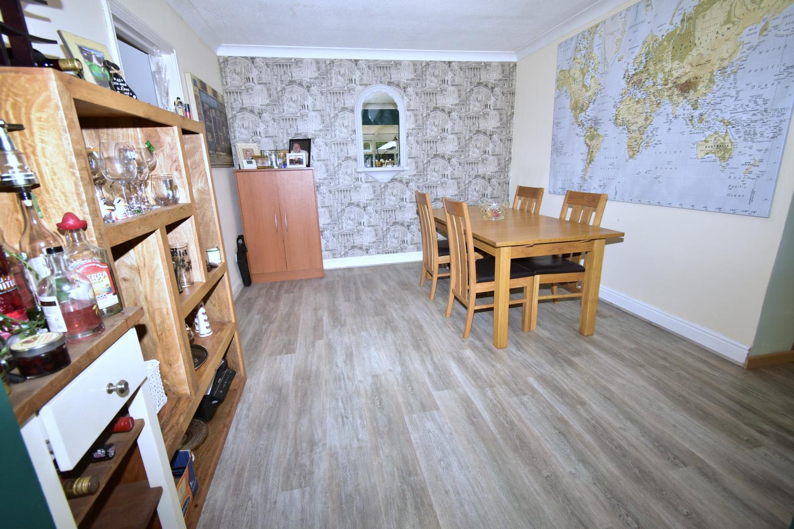 A DINING ROOM.JPG
