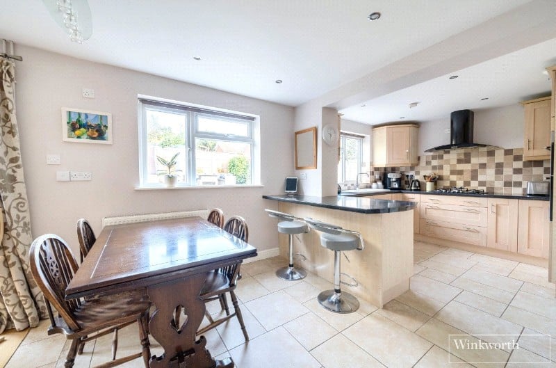 Yaverland Drive, Bagshot, Surrey, GU19