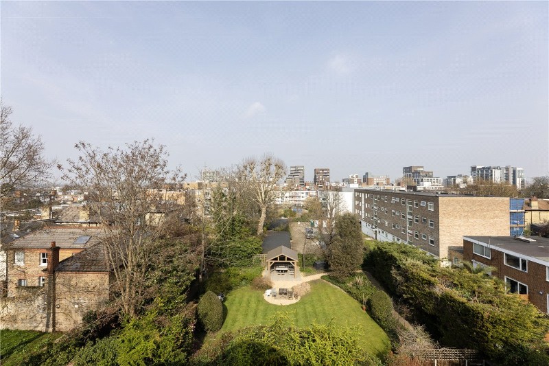 Carlton Drive, London, SW15