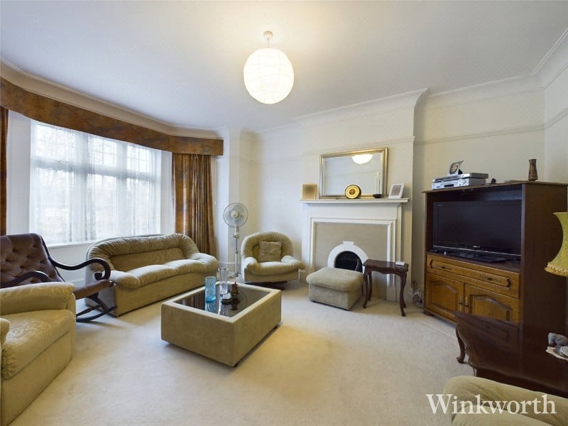 Tring Avenue, London, W5