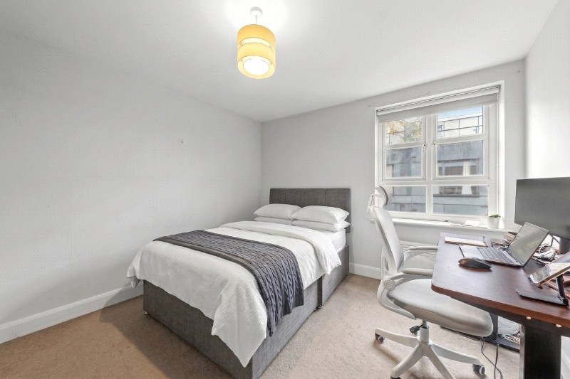 Fuller Close, London, E2