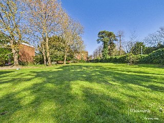 Petworth Court, Bath Road, Reading, Berkshire, RG1
