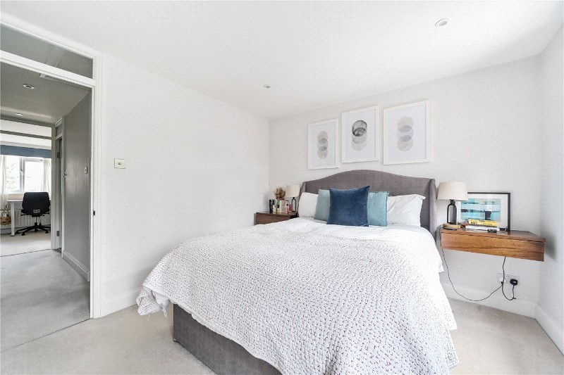 Montrose Way, London, SE23