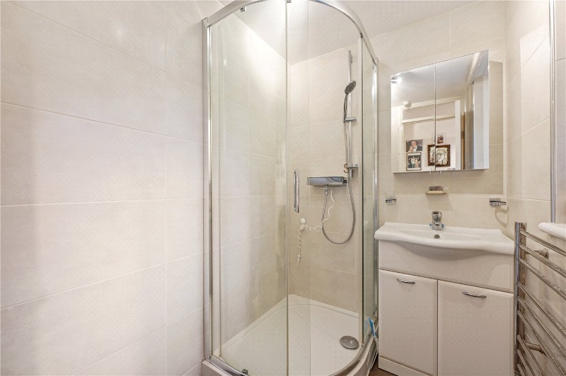 Odhams Walk, London, WC2H