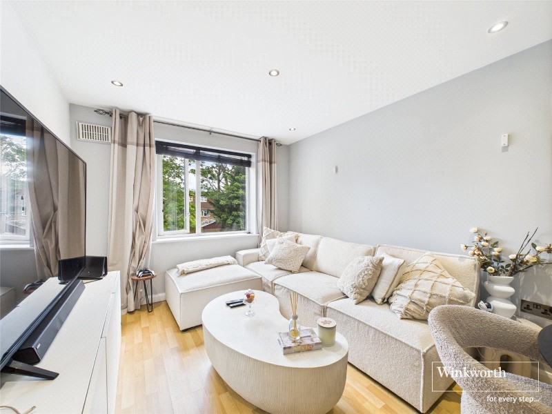 Station Road, London, NW4