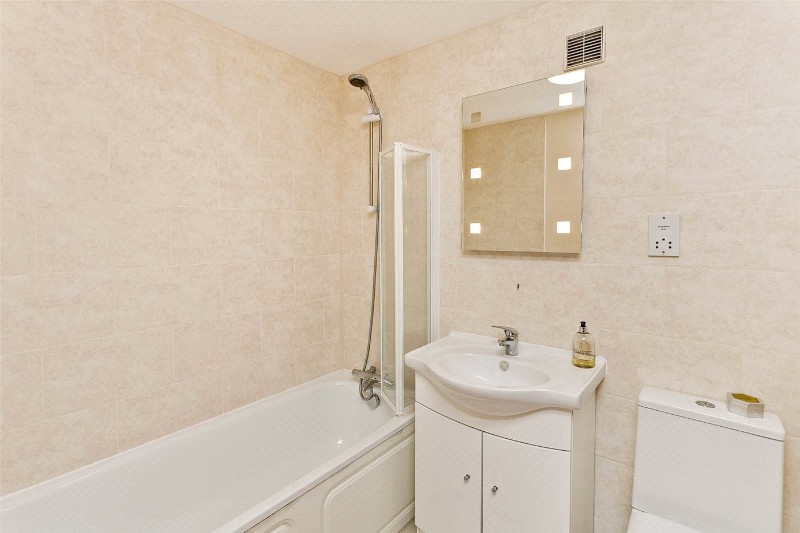 Britten Close, London, NW11
