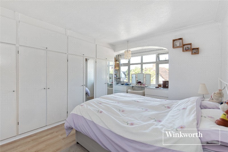 Fitzjohn Avenue, High Barnet, EN5