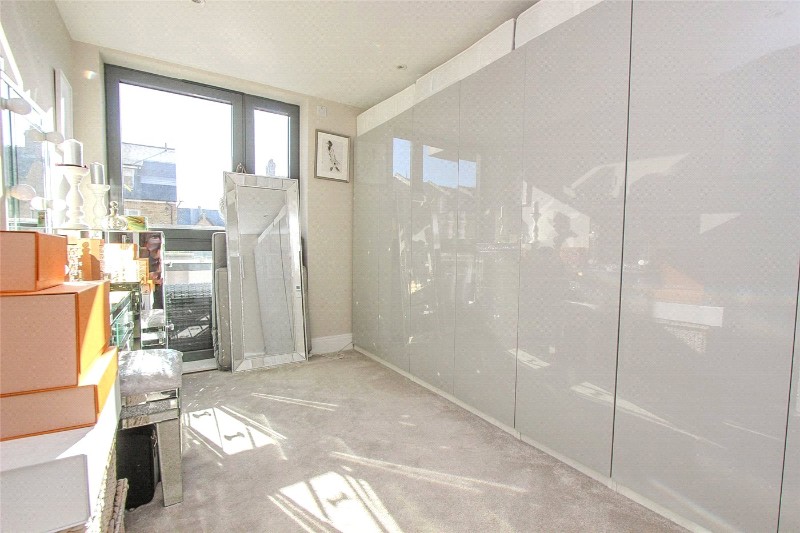 Leigh Road, Leigh-on-Sea, SS9