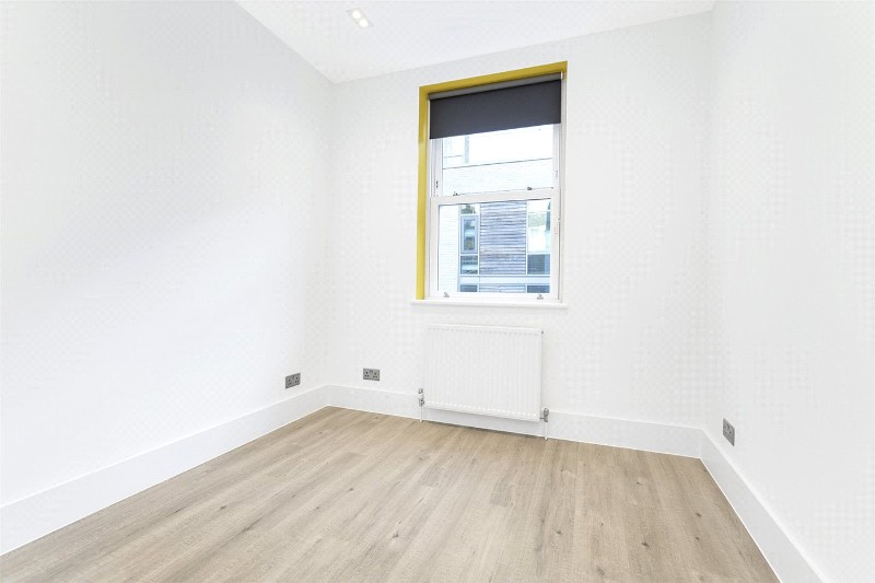 Chenies Mews, London, WC1E