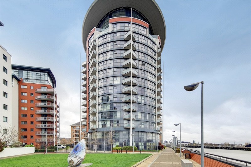 Crews Street, London, E14