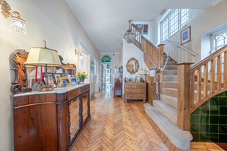 The Ridgeway, London, NW11