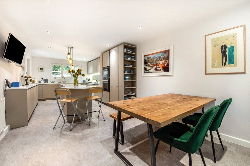 Silverwood Close, Winchester, United Kingdom, SO22